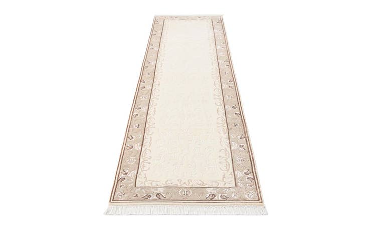 Detail image of 2' 8 x 9' 10 Darya Runner Rug