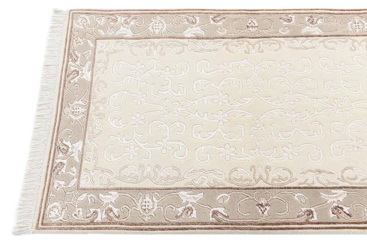 Detail image of 2' 8 x 9' 10 Darya Runner Rug