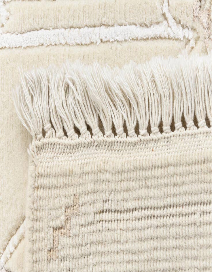Detail image of 2' 7 x 9' 11 Darya Runner Rug