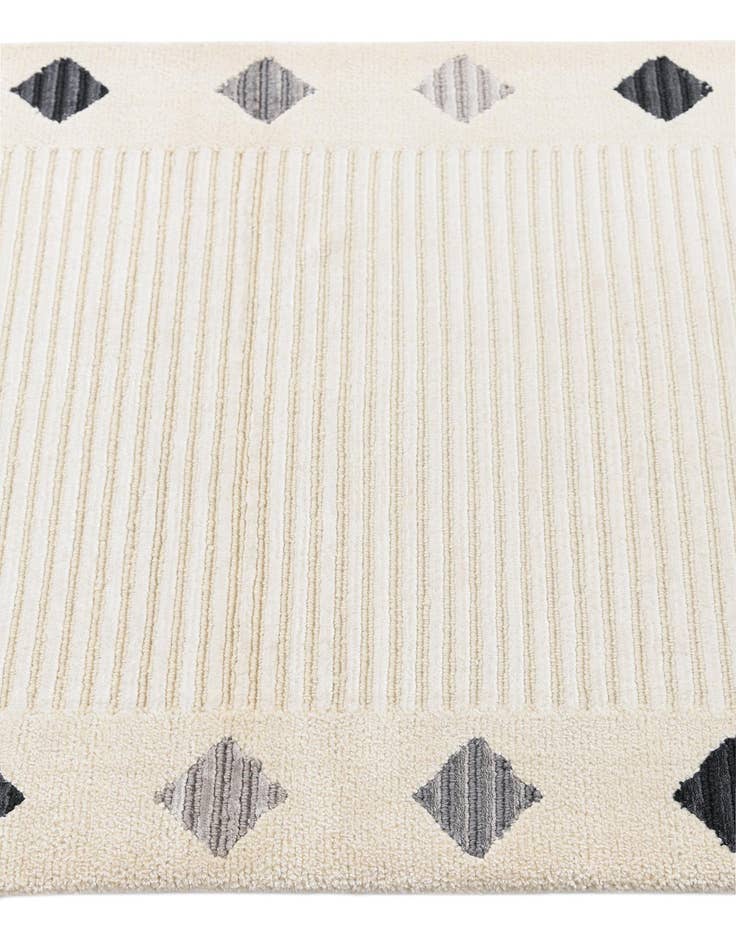 Detail image of 2' 9 x 9' 10 Darya Runner Rug