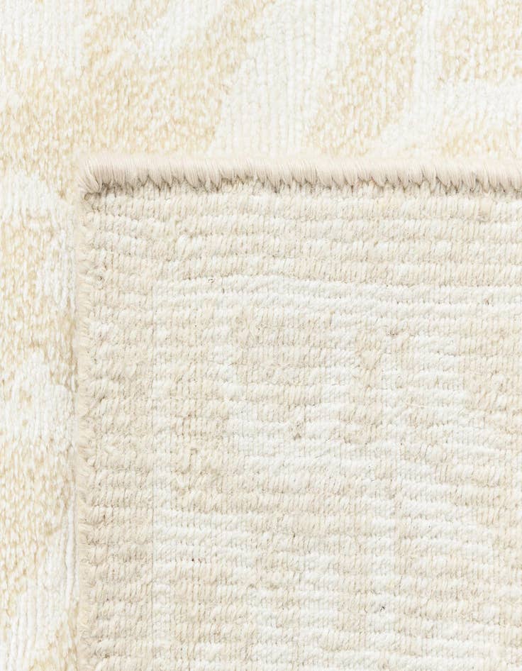 Detail image of 2' 9 x 9' 9 Darya Runner Rug