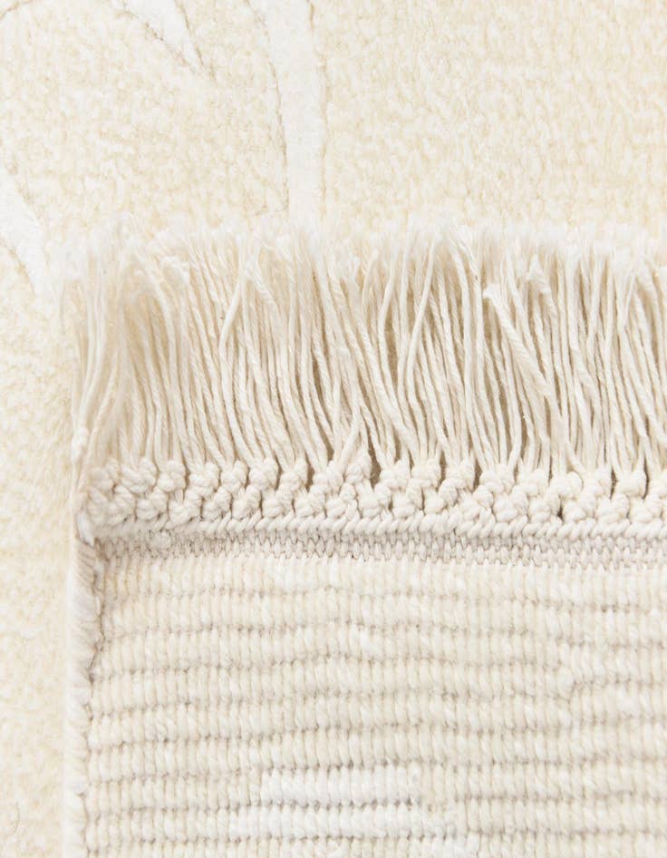 Detail image of 2' 7 x 9' 8 Darya Runner Rug