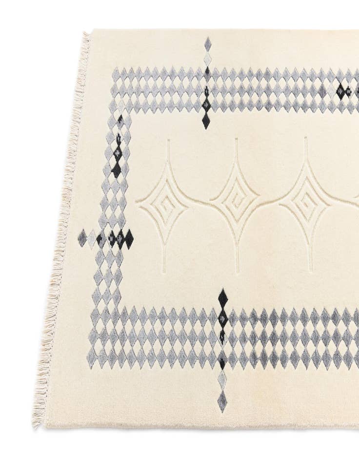 Detail image of 2' 8 x 9' 10 Darya Runner Rug