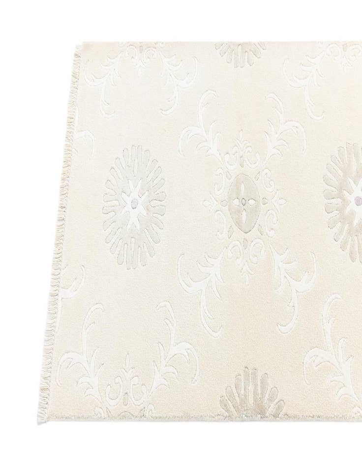 Detail image of 2' 7 x 9' 9 Darya Runner Rug