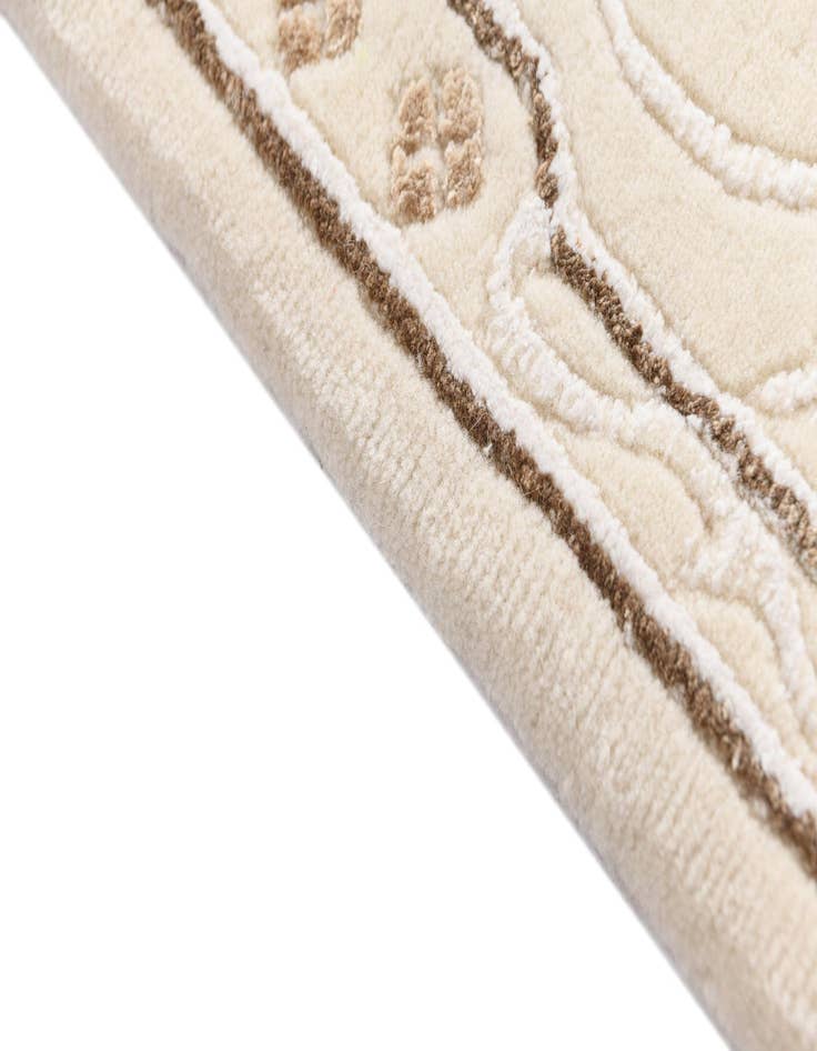 Detail image of 2' 9 x 12' 11 Darya Runner Rug