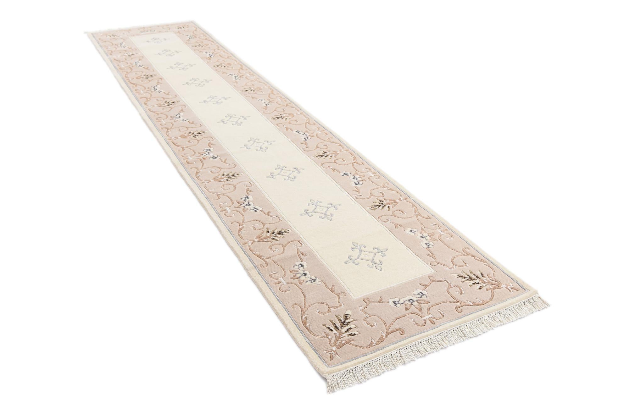 2' 9 x 13' Darya Runner Rug
