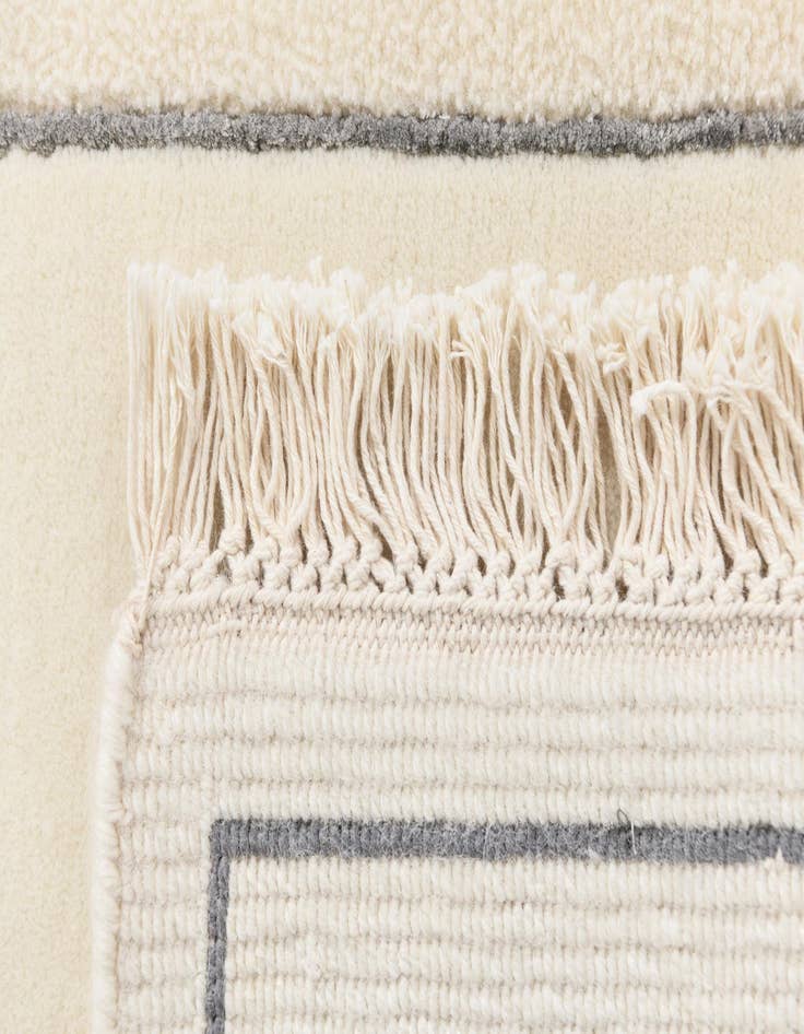 Detail image of 2' 8 x 12' 10 Darya Runner Rug