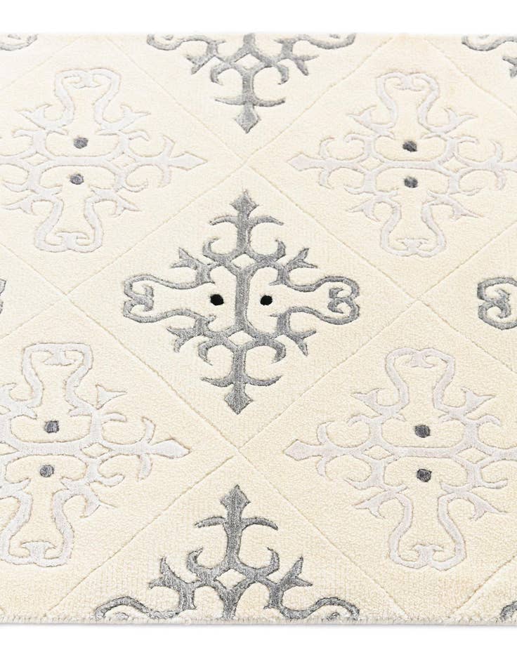 Detail image of 2' 7 x 12' 11 Darya Runner Rug