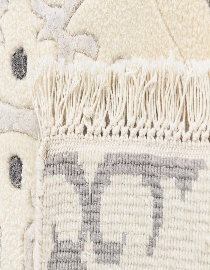 Detail image of 2' 7 x 12' 11 Darya Runner Rug