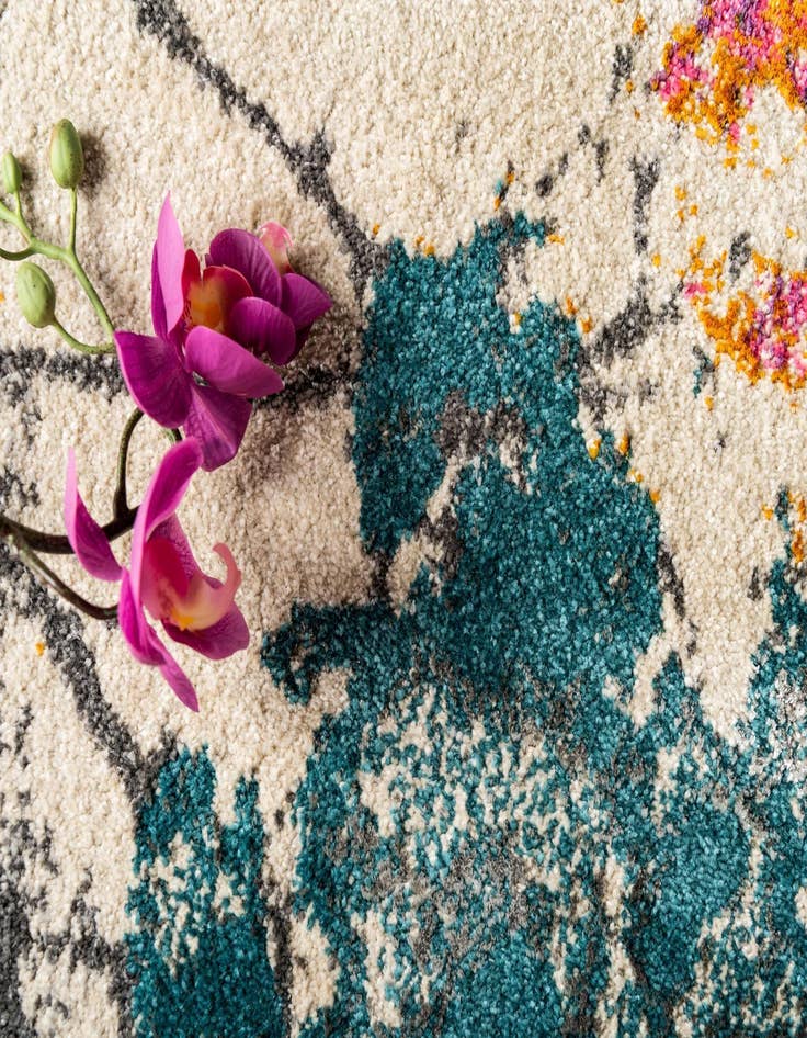 Detail image of 2' 7 x 10' Delilah Runner Rug