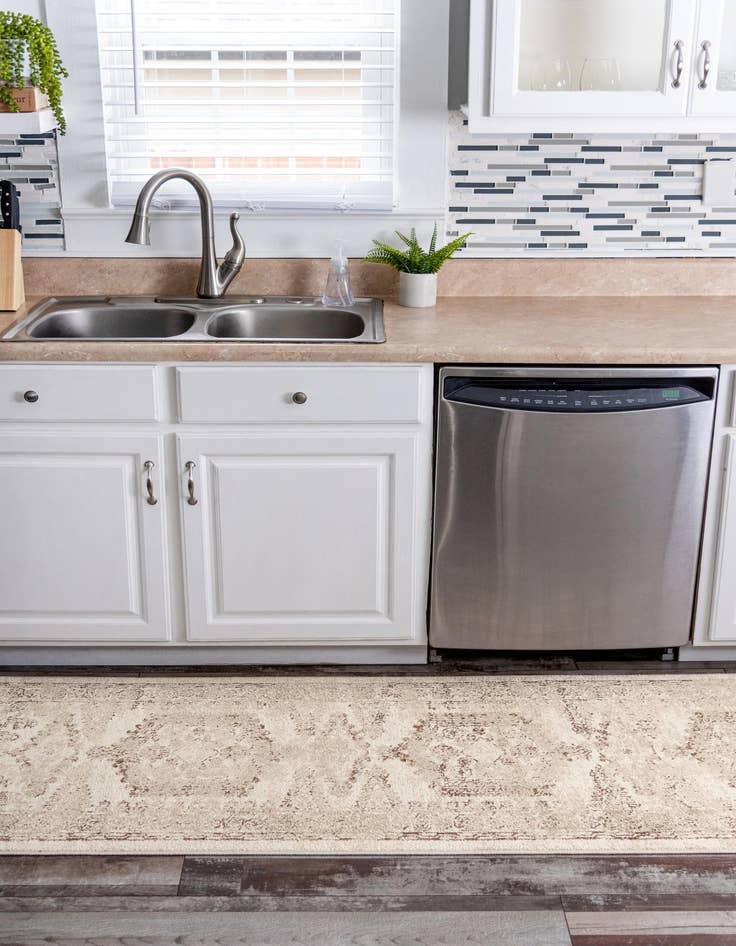 Detail image of 2' 7 x 10' Eden Runner Rug