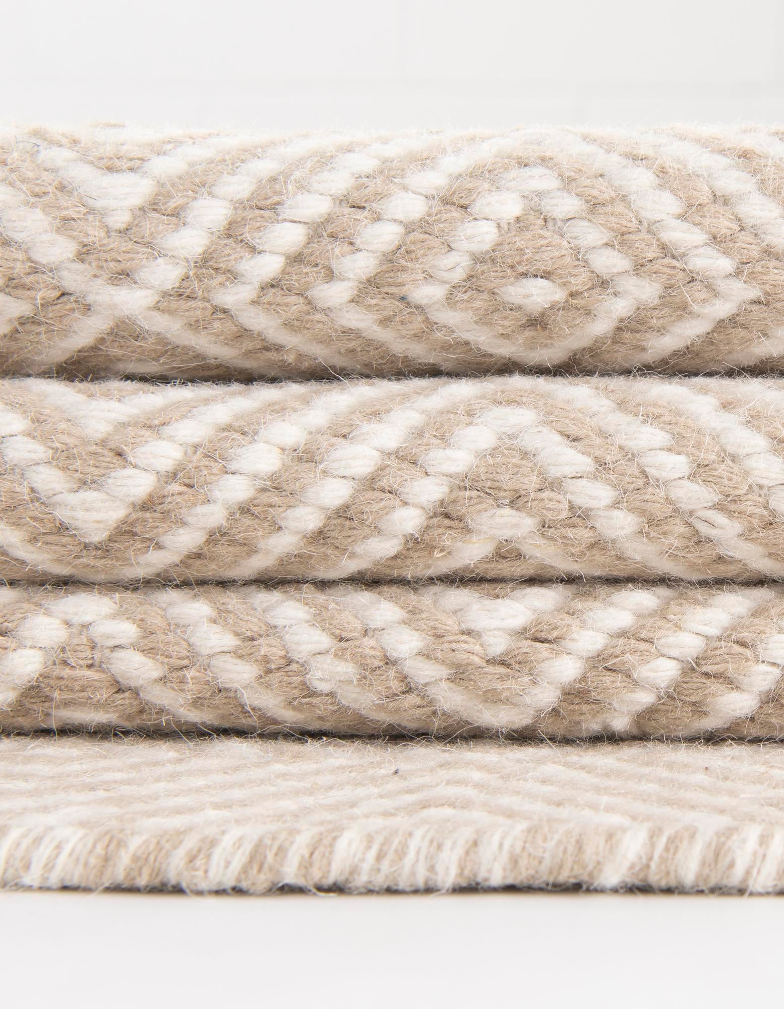 2' 7 x 12' Hand Woven Geo Trellis Flatweave Runner Rug
