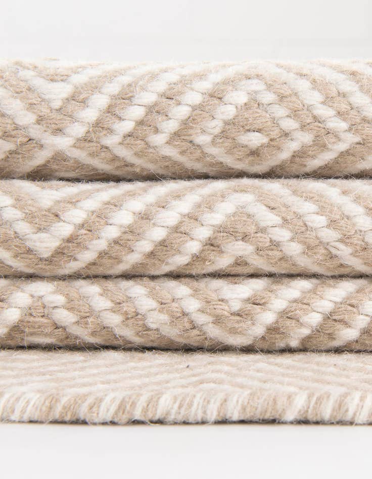 Detail image of 2' 7 x 12' Hand Woven Geo Trellis Flatweave Runner Rug
