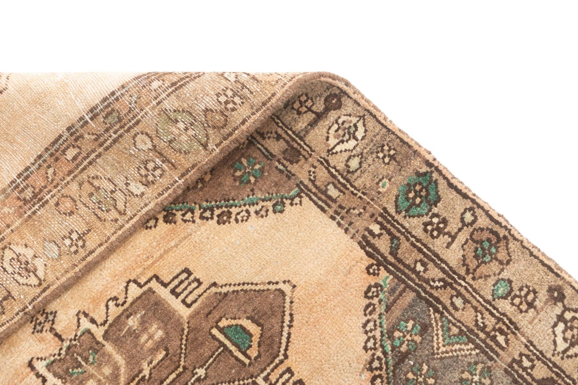 3' 1 x 8' 9 Hamedan Runner Rug