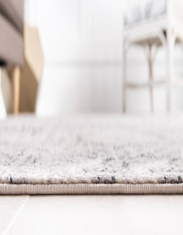 Detail image of 2' 7 x 10' Heritage Runner Rug