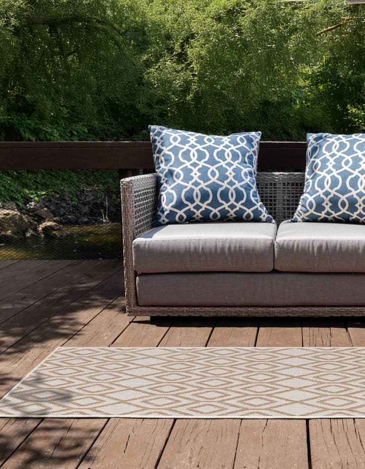 Detail image of 2' x 8' Easy-Clean Jill Zarin Turks and Caicos Indoor / Outdoor Runner Rug