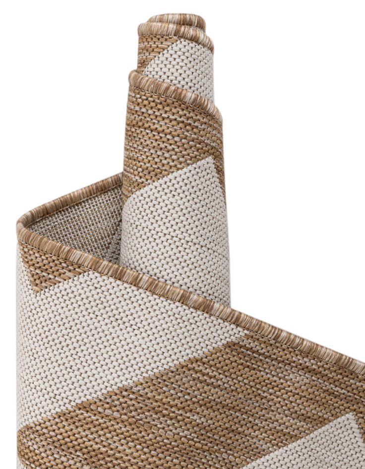 Detail image of 2' x 8' Easy-Clean Jill Zarin Napa Indoor / Outdoor Runner Rug