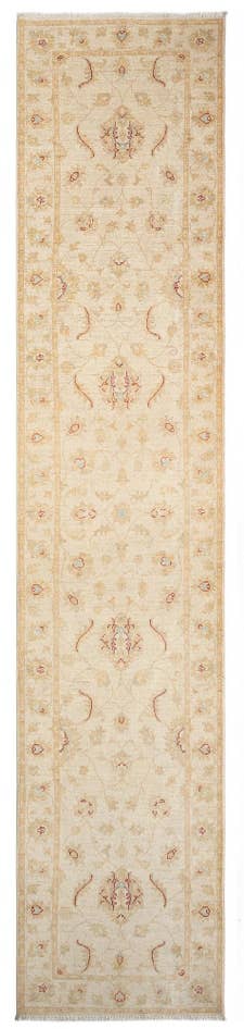Detail image of 2' 8 x 13' 1 Kaizar Wool Runner Rug
