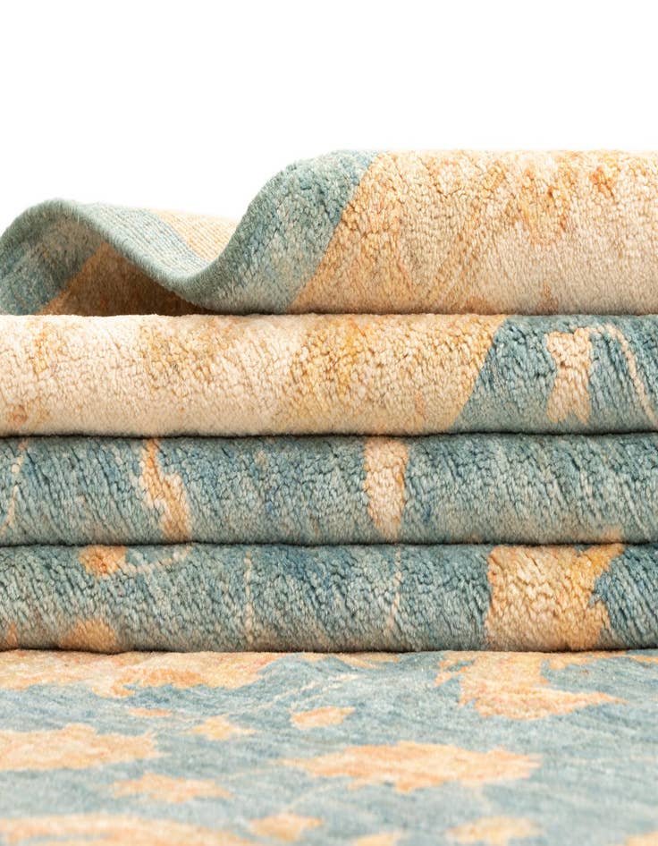 Detail image of 7' 10 x 16' 11 Kaizar Wool Runner Rug