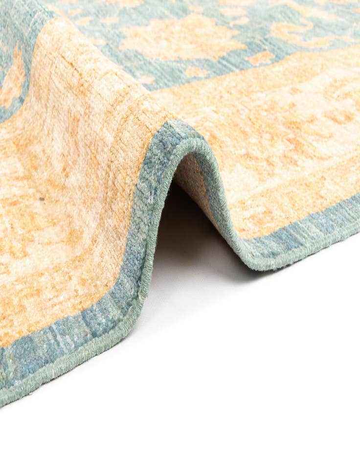 Detail image of 7' 10 x 16' 11 Kaizar Wool Runner Rug