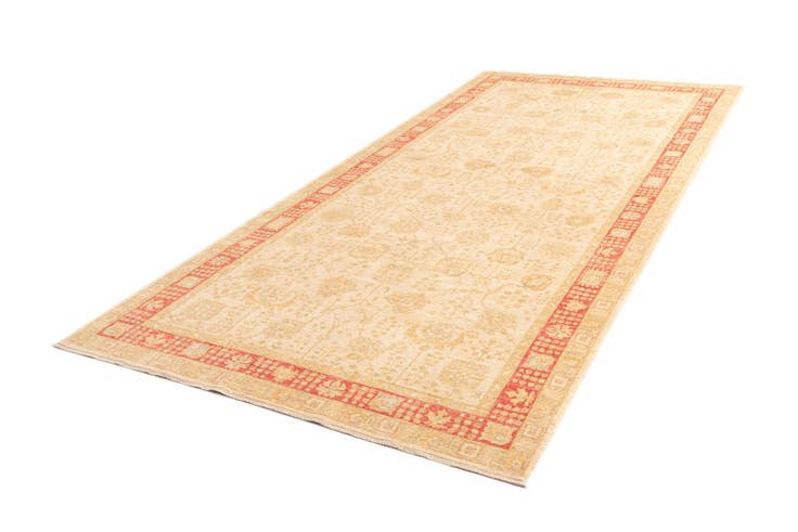 Detail image of 6' 7 x 14' 7 Kaizar Wool Runner Rug