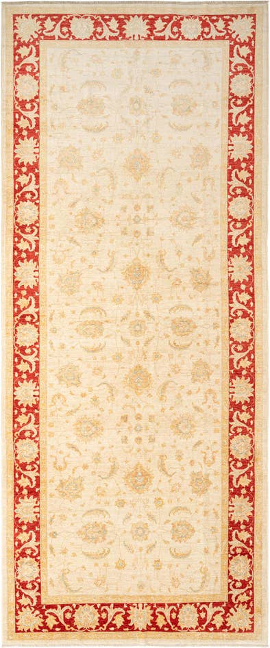 Detail image of 7' 5 x 17' 11 Kaizar Runner Rug