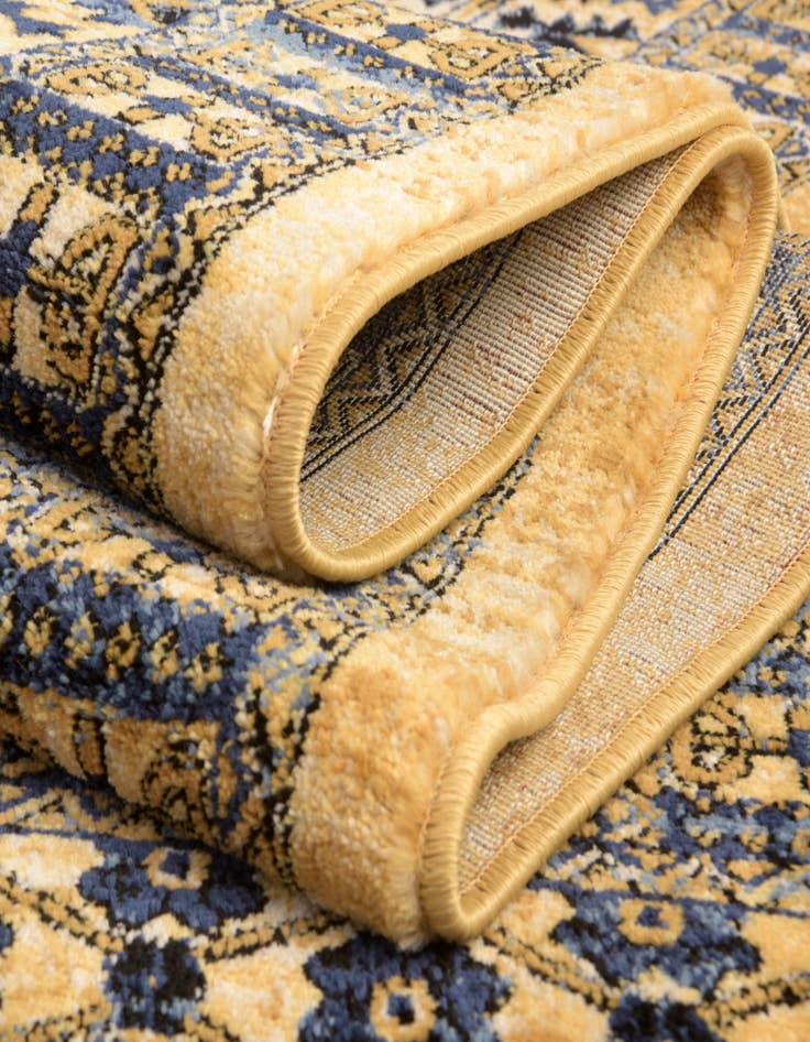 Detail image of 2' 2 x 6' Kennedy Runner Rug