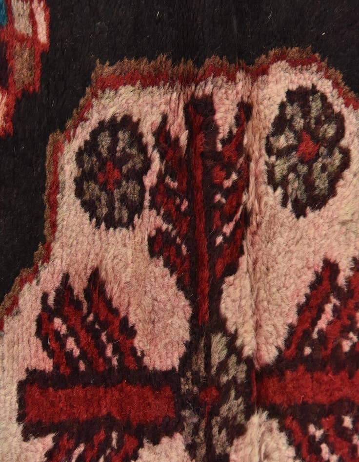 Detail image of 4' 8 x 10' 7  Hand Knotted Koliaei Persian Wool Runner Rug