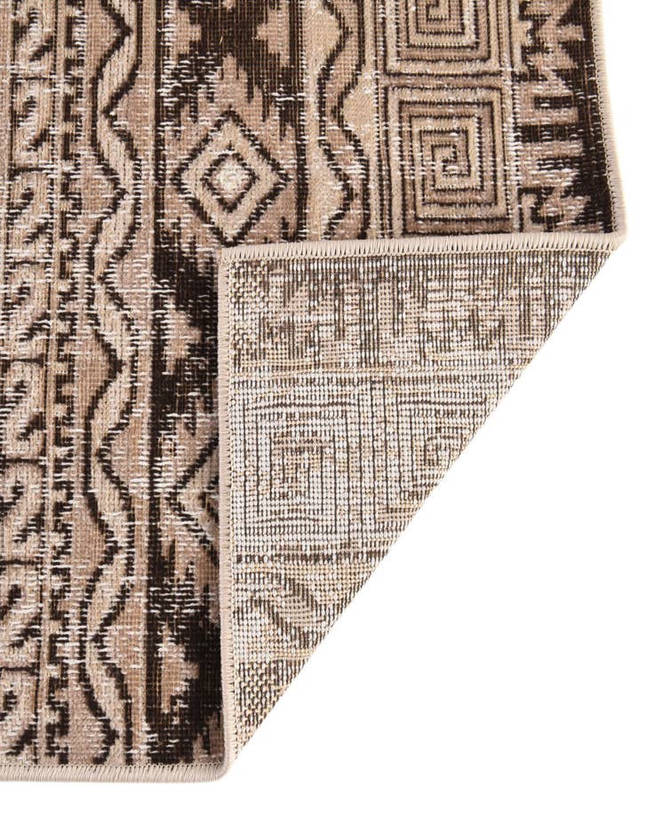 Detail image of 2' 7 x 10' Lucerne Runner Rug