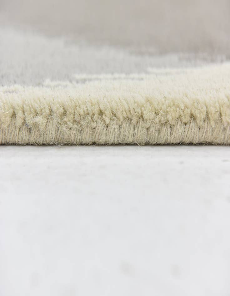 Detail image of 2' 7 x 7' Luna Wool Runner Rug