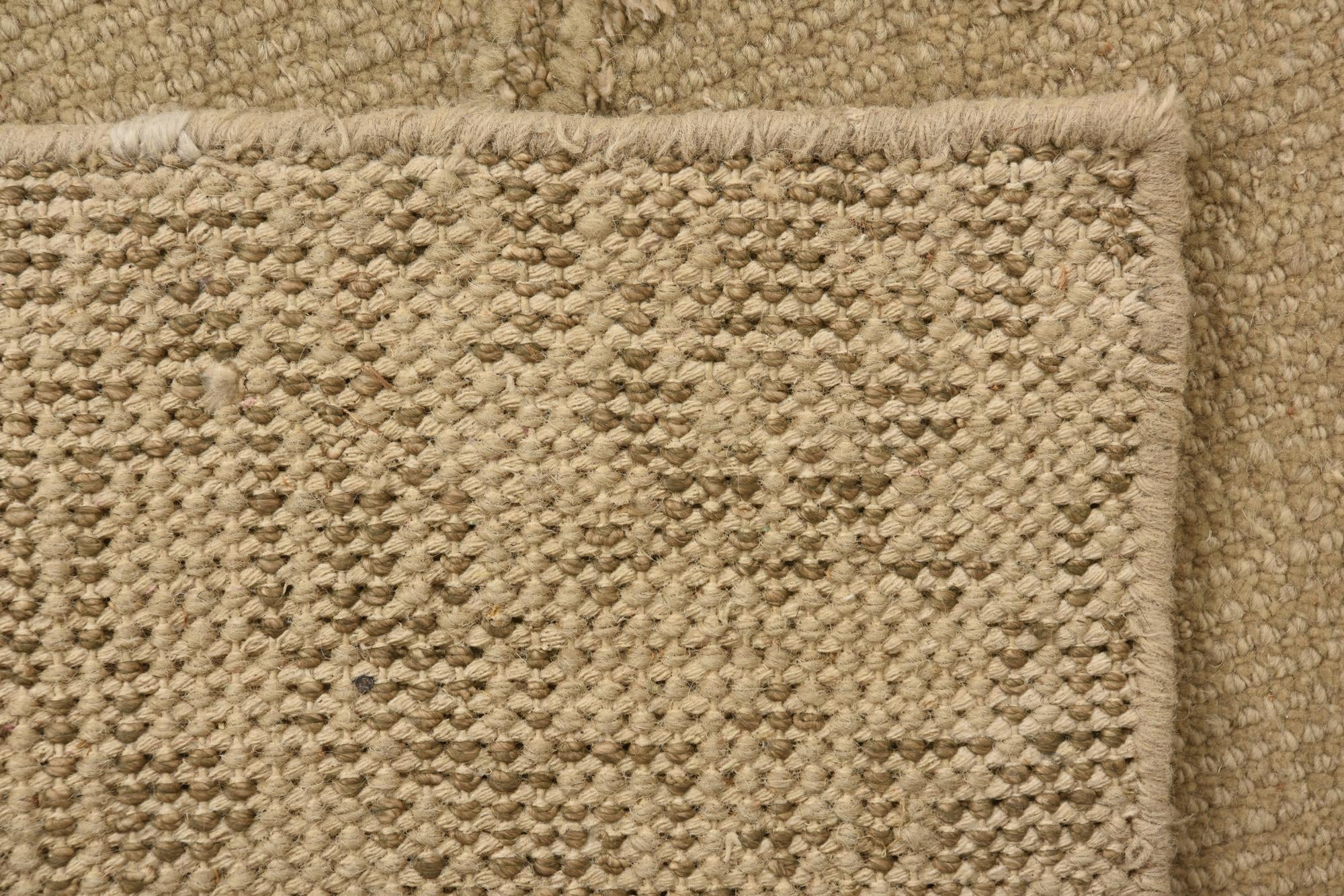2' 9 x 8' 8 Hand Knotted Luna Runner Rug