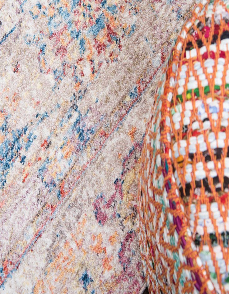 Detail image of 2' 2 x 6' Madrid Runner Rug