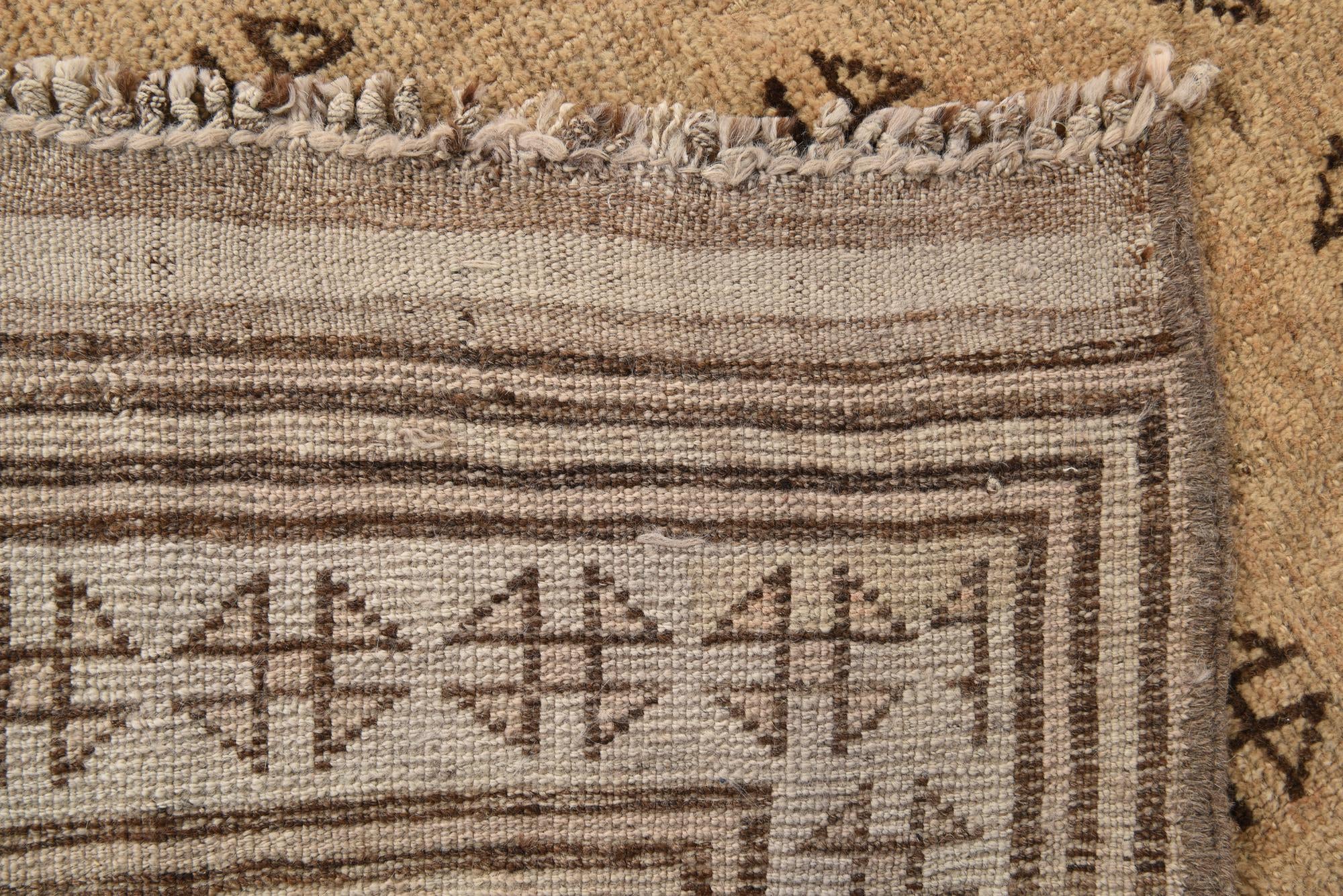 4' 8 x 9' 8 Hand Knotted Moroccan Wool Runner Rug
