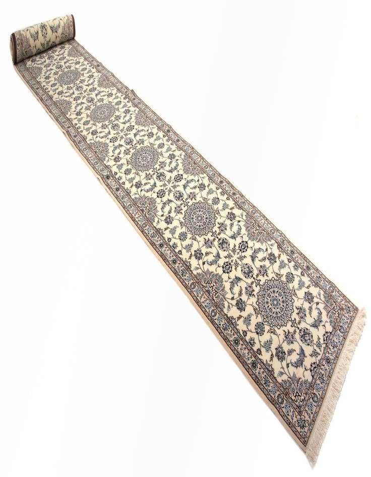 Detail image of 3' 3 x 25' 7 Nain Wool Runner Rug