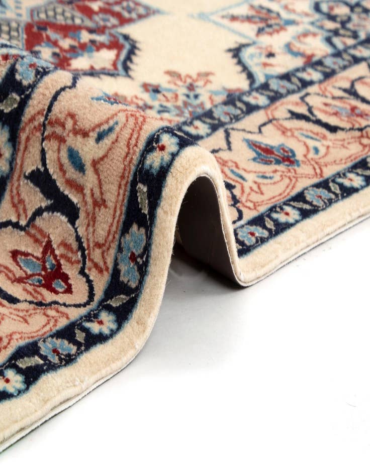 Detail image of 2' 4 x 9' 10 Nain Runner Rug