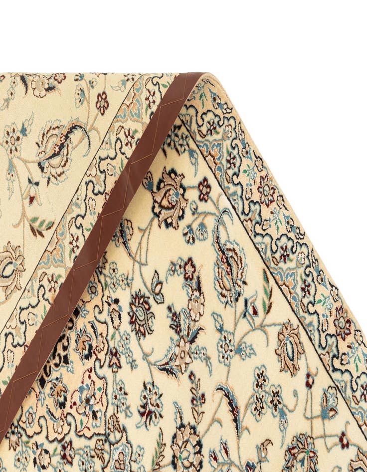 Detail image of 3' 1 x 19' 5 Nain Runner Rug