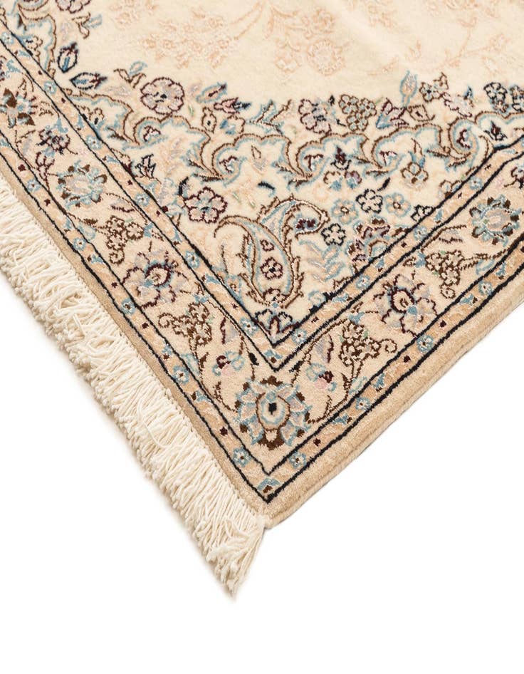 Detail image of 3' x 11' 2 Nain Runner Rug