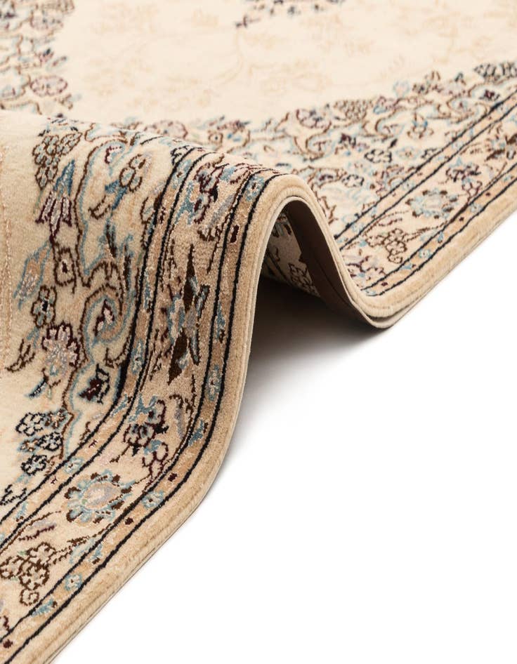 Detail image of 3' x 11' 2 Nain Runner Rug