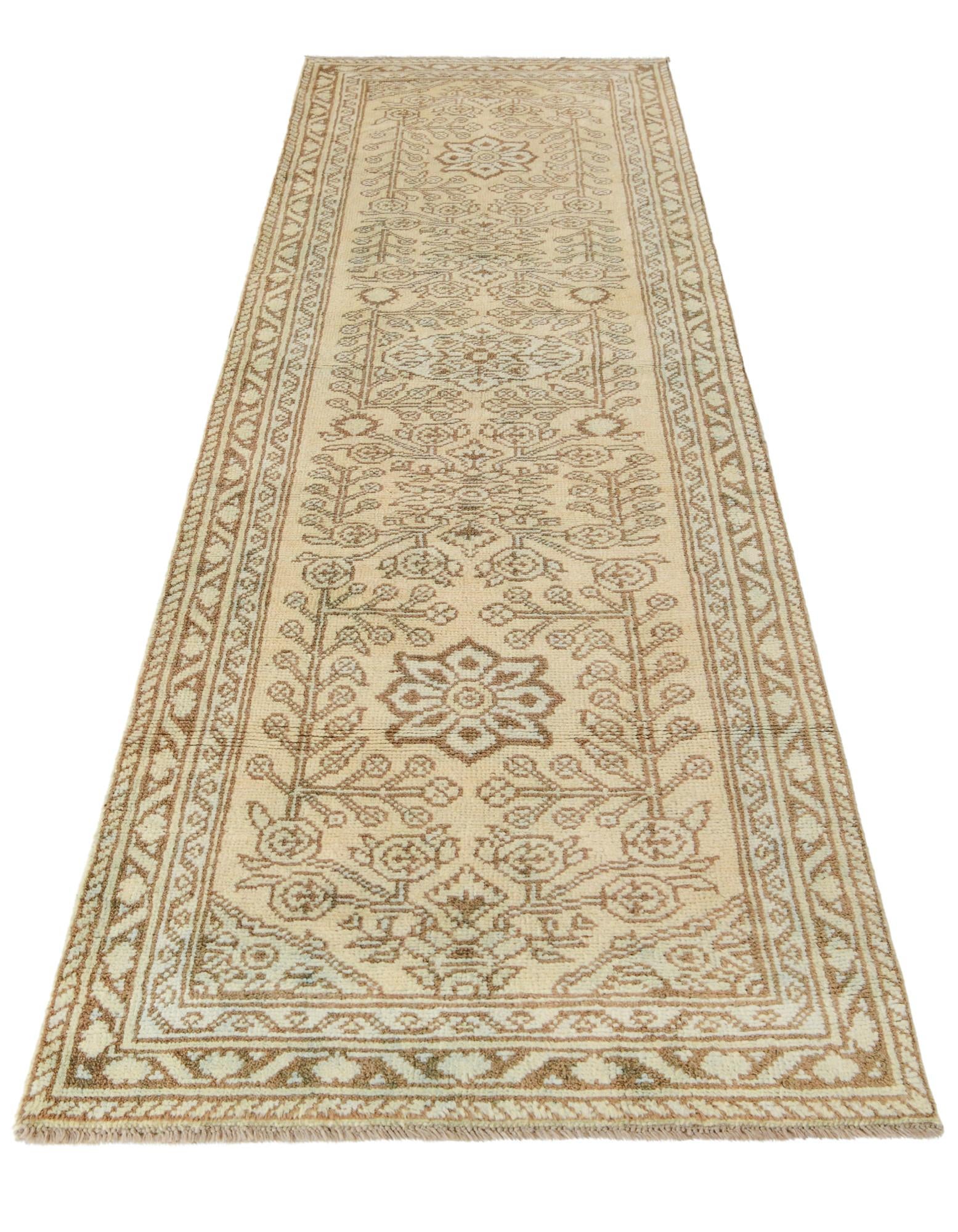 2' 9 x 9' 5 Hand Knotted Oushak Wool Runner Rug