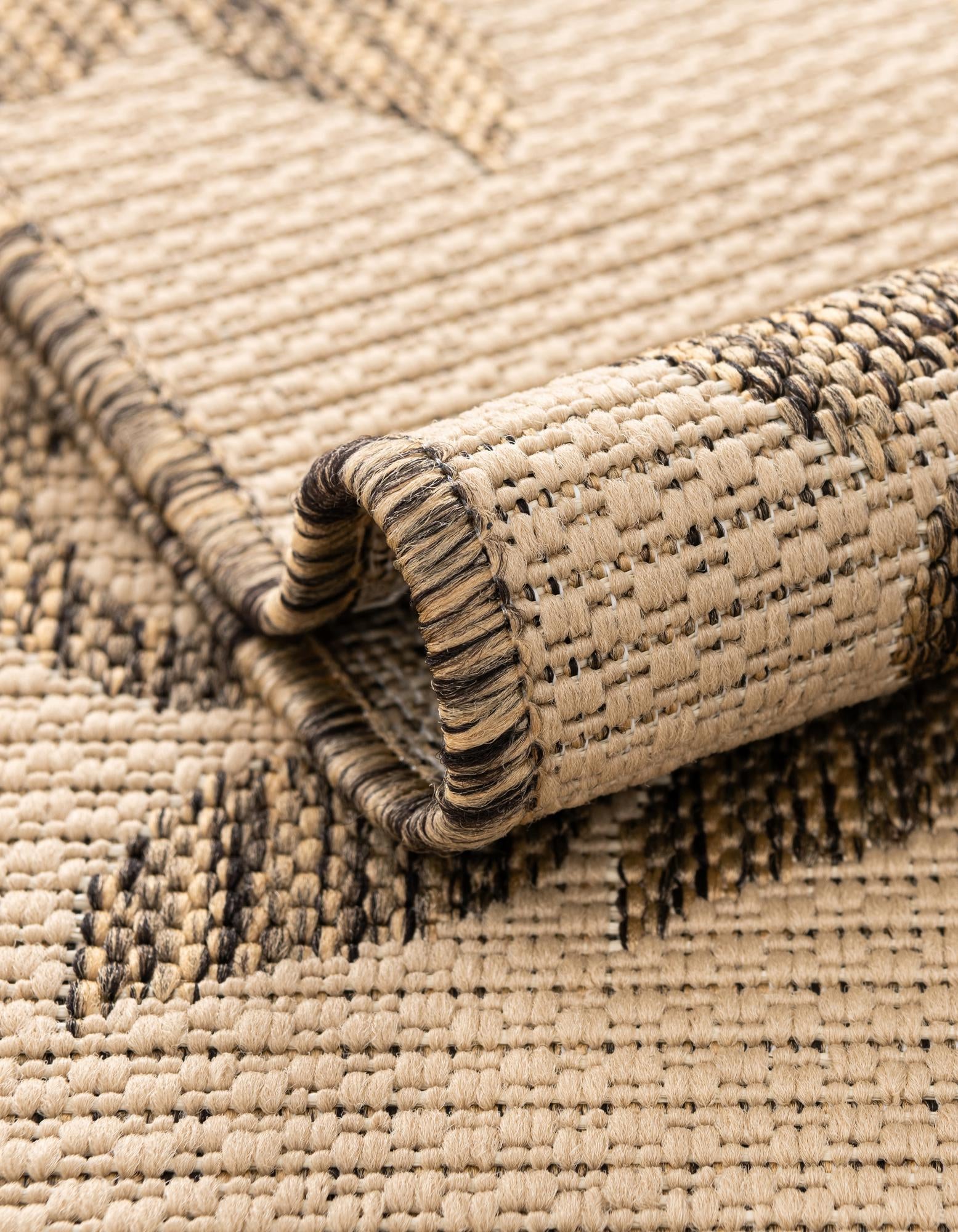 2' 2 x 6' Easy-Clean Botanical Indoor / Outdoor Runner Rug