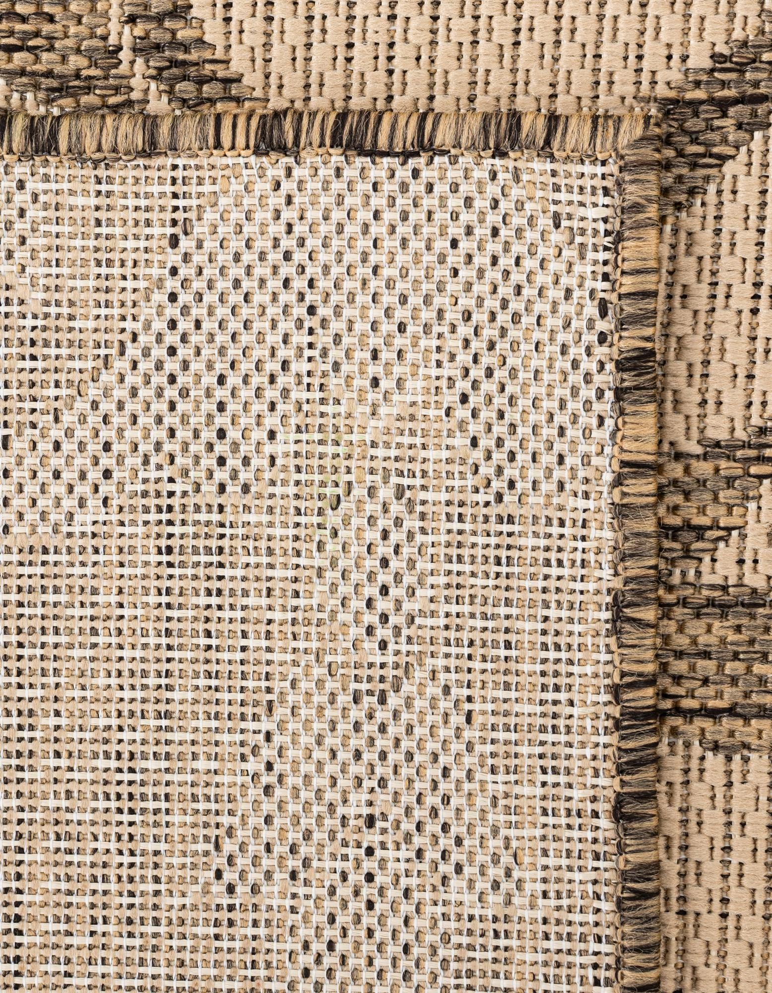 2' 2 x 6' Easy-Clean Botanical Indoor / Outdoor Runner Rug