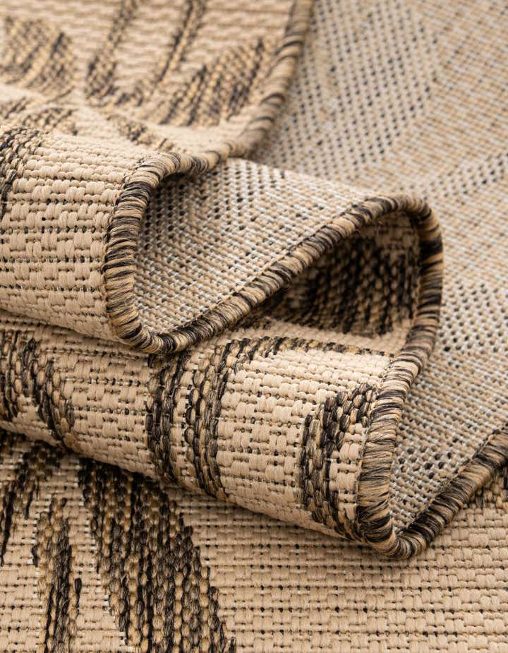 2' 2 x 6' Easy-Clean Botanical Indoor / Outdoor Runner Rug