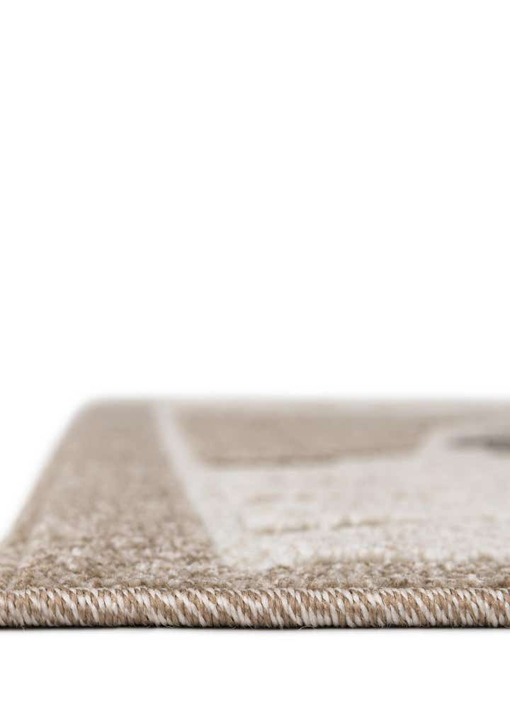 2' 7 x 10' Easy-Clean Botanical Indoor / Outdoor Runner Rug