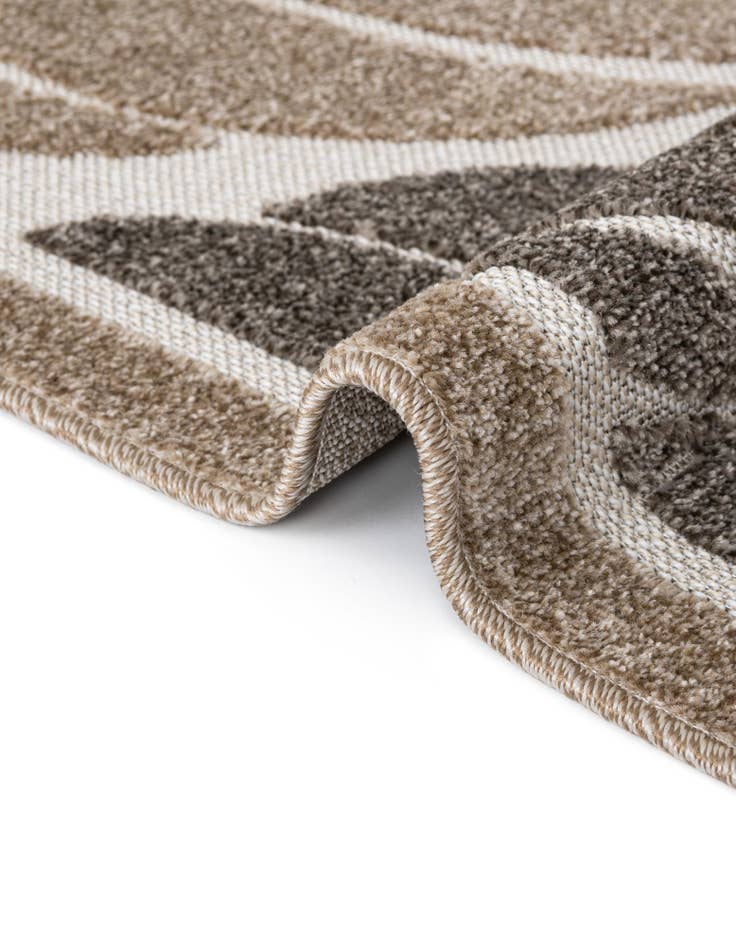 Detail image of 2' 7 x 10' Easy-Clean Botanical Indoor / Outdoor Runner Rug