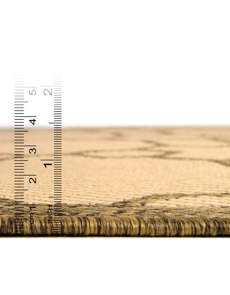 Detail image of 2' 2 x 6' Washable Lattice Indoor / Outdoor Runner Rug