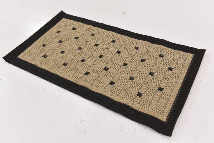 Detail image of 2' 3 x 7' Easy-Clean Modern Indoor / Outdoor Runner Rug