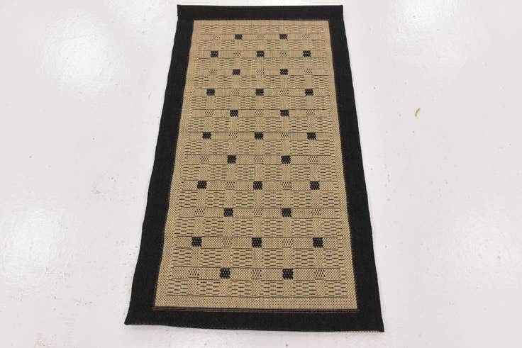 Detail image of 2' 3 x 7' Easy-Clean Modern Indoor / Outdoor Runner Rug
