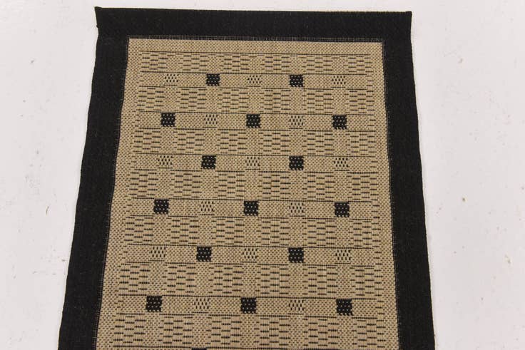 Detail image of 2' 3 x 7' Easy-Clean Modern Indoor / Outdoor Runner Rug