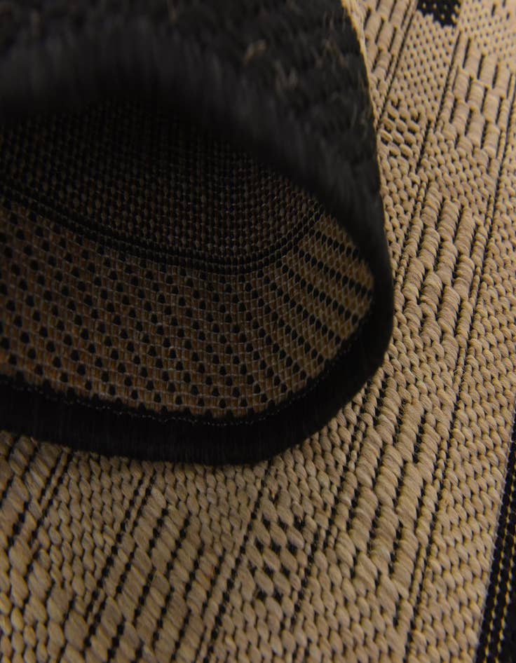 Detail image of 2' 3 x 7' Easy-Clean Modern Indoor / Outdoor Runner Rug