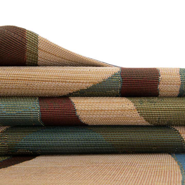 2' 7 x 5' 3 Easy-Clean Modern Indoor / Outdoor Runner Rug